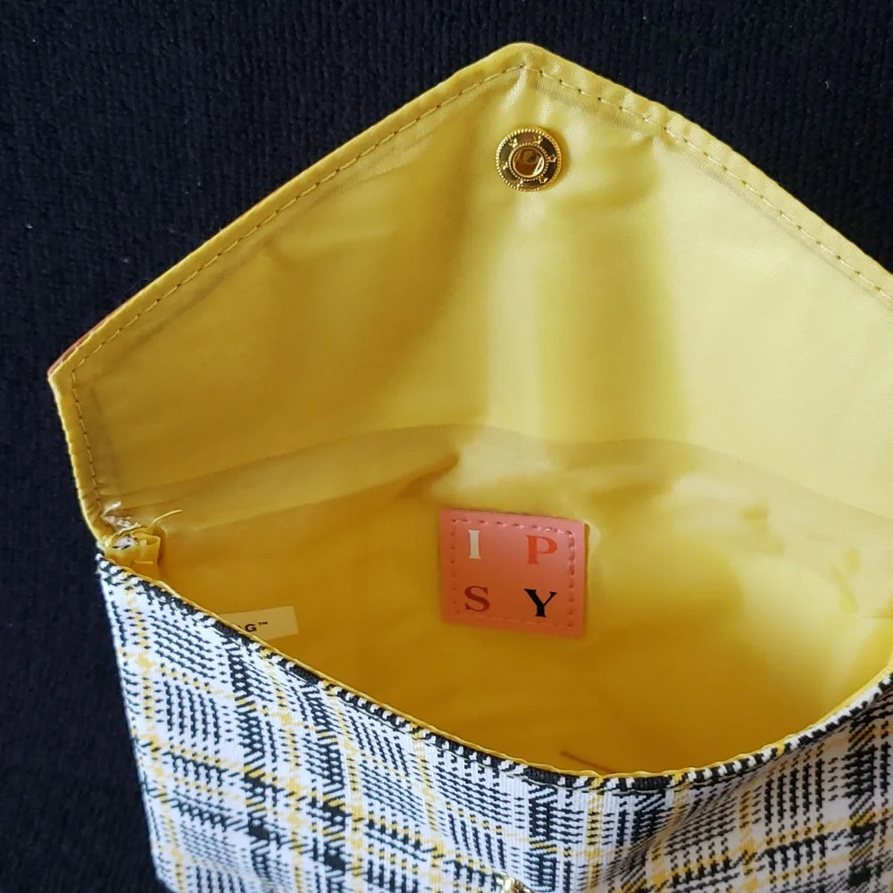 🥳3 for $20🥳 - Ipsy Plaid Make Up Bag - Picture 4 of 5